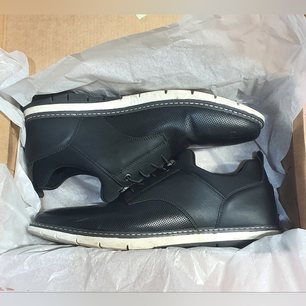 Steve Madden Men’s Polyester Black Leather Hybrid Dress Sneakers - Size 11M